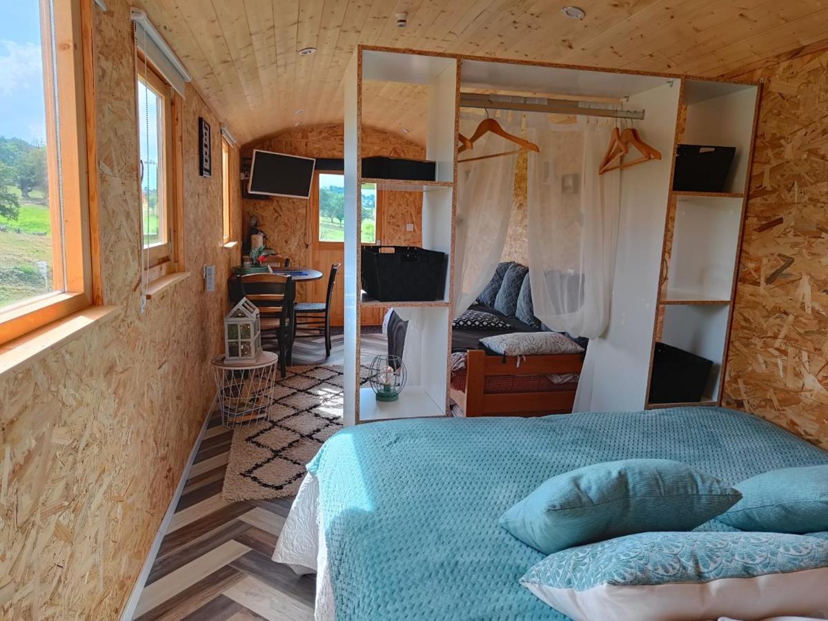 Chez Christy Chemin Des Dinots Bed and Breakfast Saint-Bonnet-de-Four Buitenkant foto